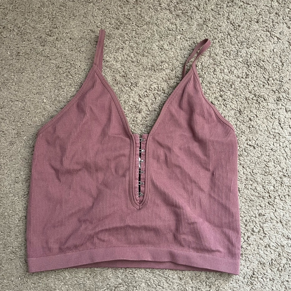 Bozzlo Ribbed Hook Crop Top - Picture 1 of 4
